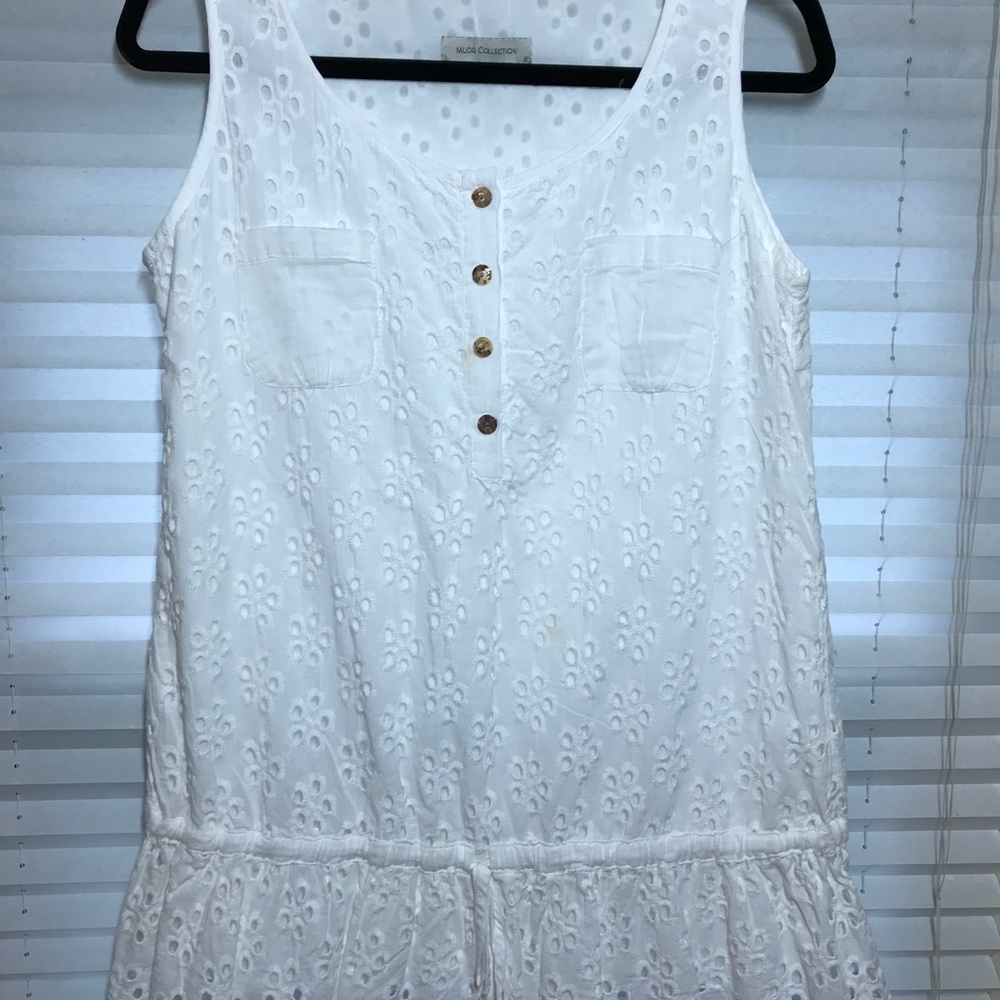 White mid-length tee